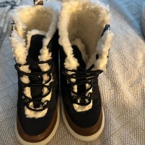 Blue and brown boys snow boots